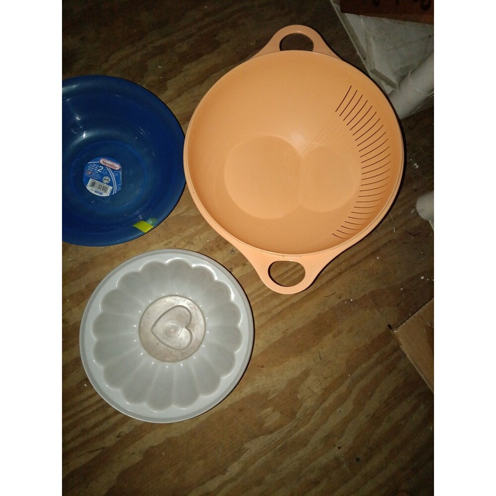 Outdoorware including a strainer, white heart plate, and pack 2 bowls